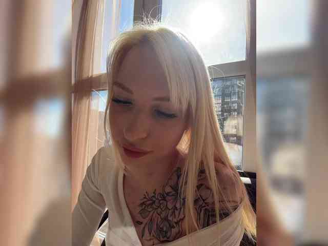 Cristi-Candy's chat room