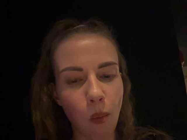 VikkiExtraCheese's chat room