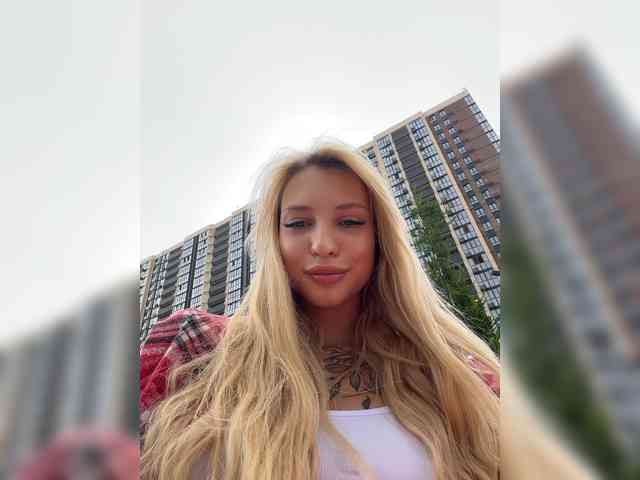 Cristi-Candy's chat room