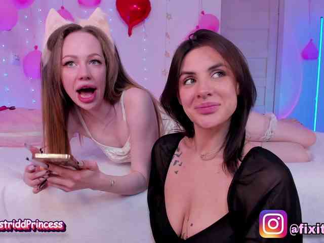 -EmilyJones-'s chat room