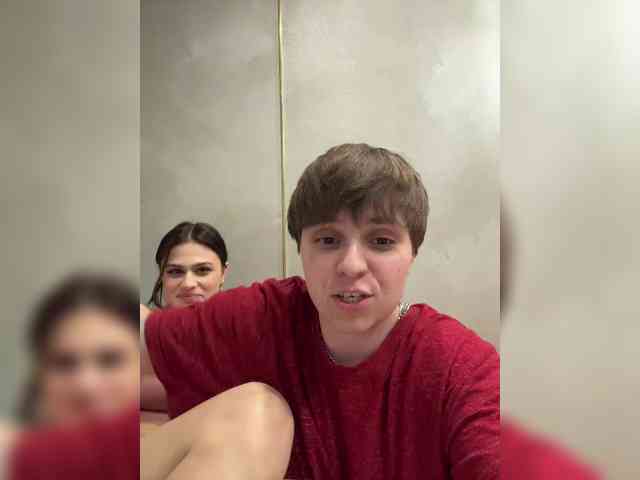 Kris-and-Vanessa's chat room
