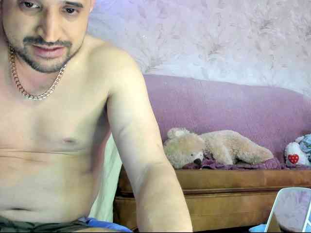 VIP17CoupleDream's chat room