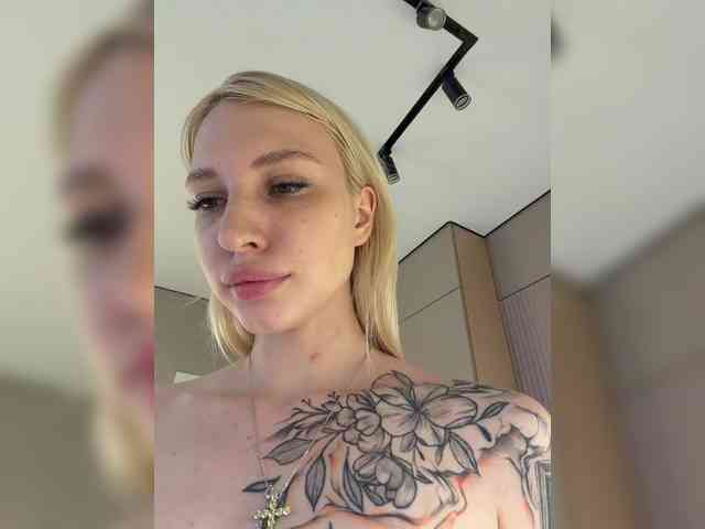 Cristi-Candy's chat room