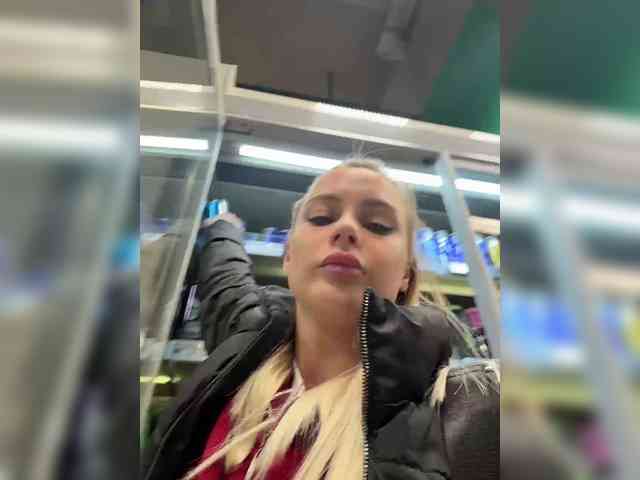 _Katrinka_'s chat room