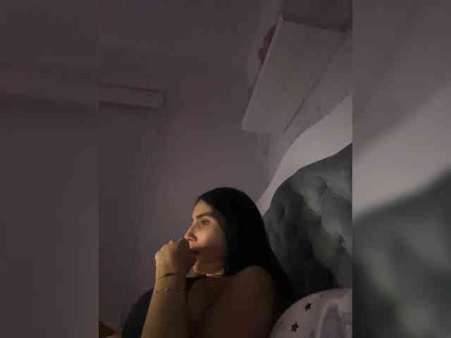 SallyeLeins's chat room