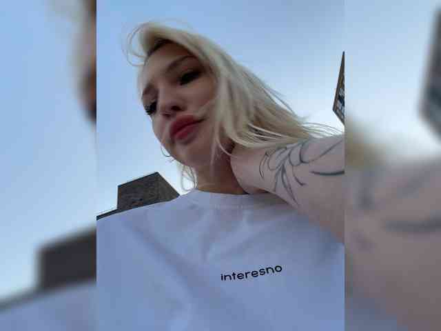 Cristi-Candy's chat room