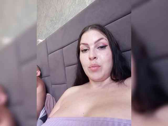 Cleopatra1990's chat room