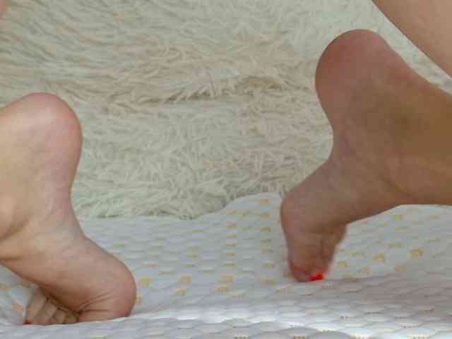Mystique_Rose's chat room