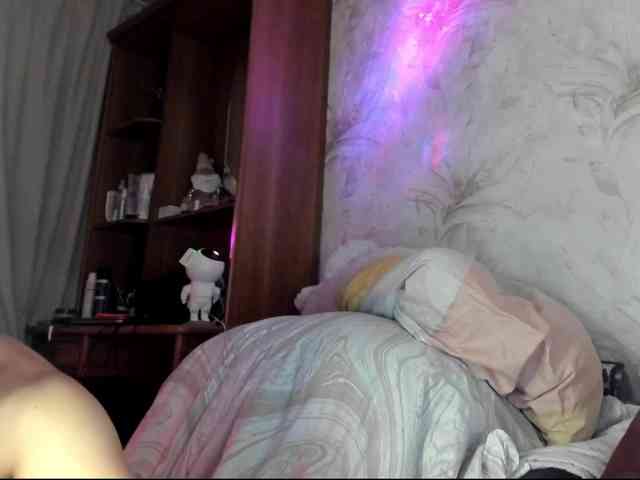 VIP17CoupleDream's chat room