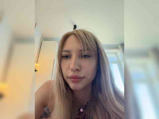 Cristi-Candy's chat room