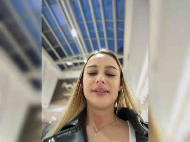 _Katrinka_'s chat room