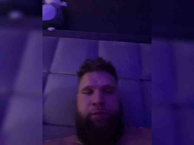LoversVictory69's chat room