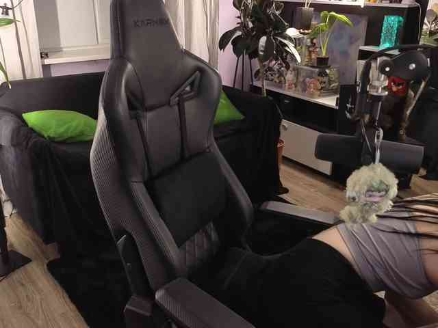 Kira_Li_Lime's chat room