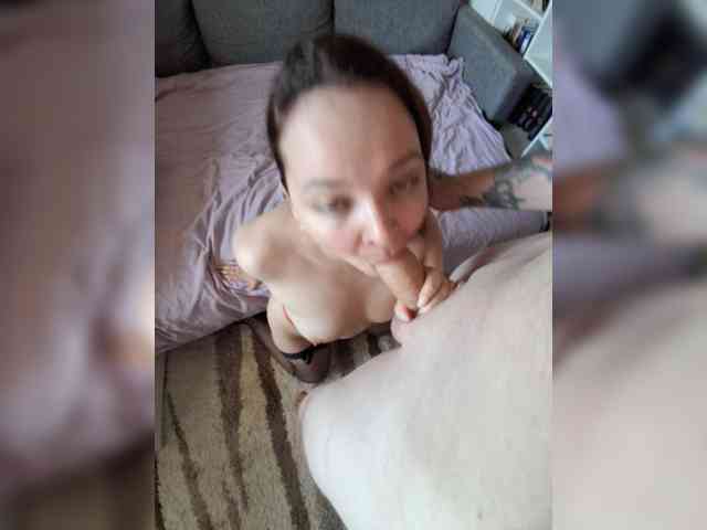 Hot_Couple_Cam's chat room