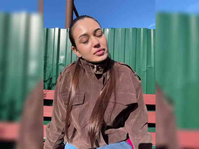 Anutka-chocolatee's chat room