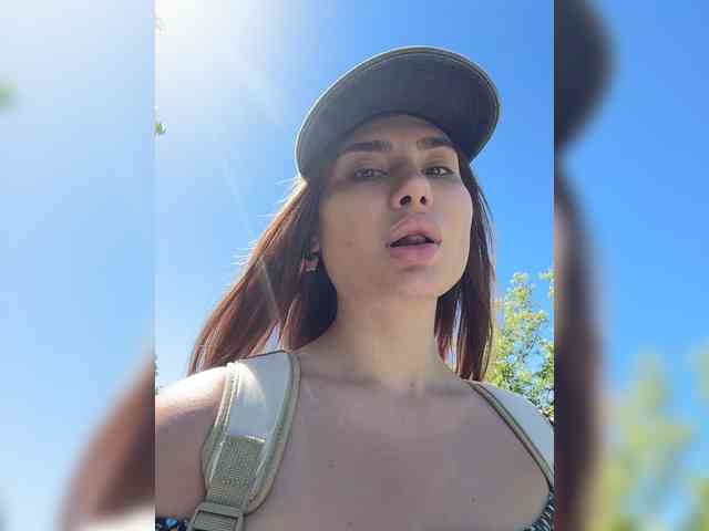 -EmilyBaby-'s chat room