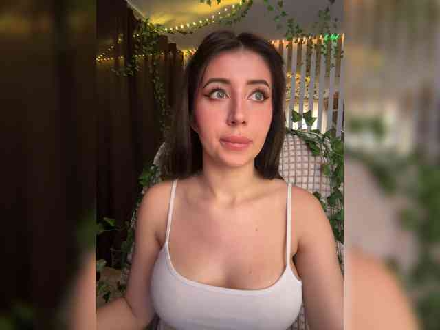 -Violetttttka-'s chat room