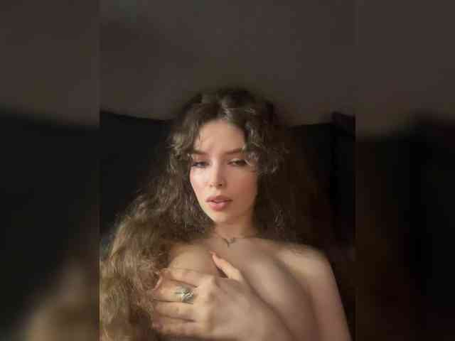 YourLadyyy's chat room