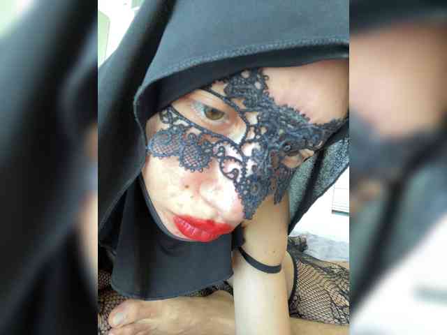 hiddenCrazySlut's chat room