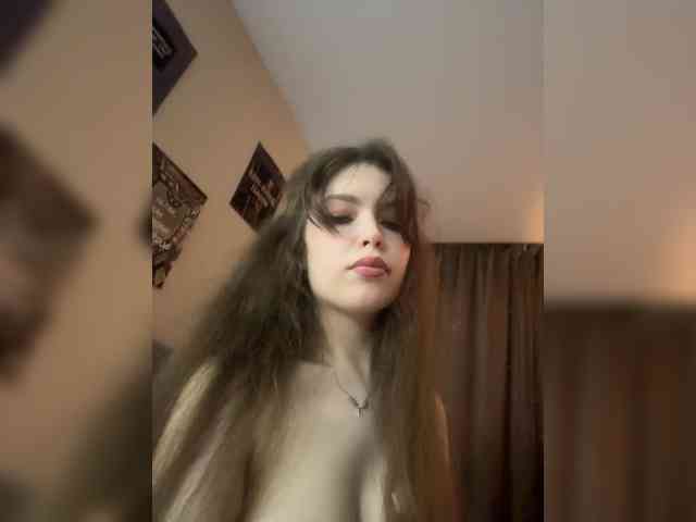 YourLadyyy's chat room