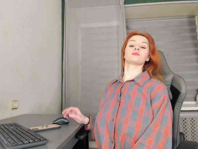 1_Aariella_1's chat room