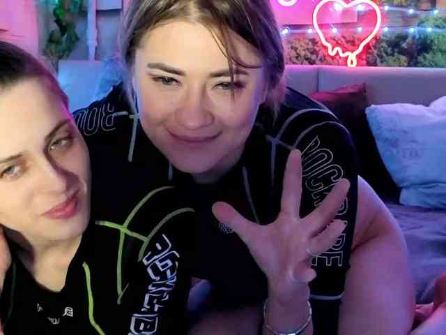 2Laski2's chat room