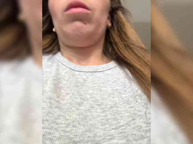 LolaSexxx's chat room