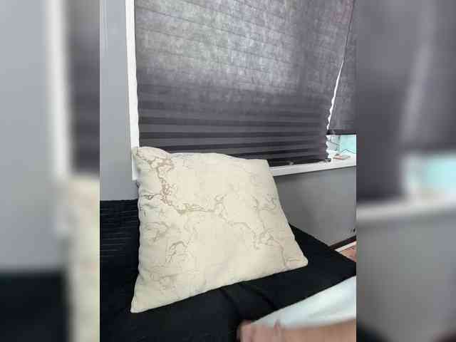 Eva_Kit's chat room