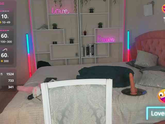 JennyferMore's chat room