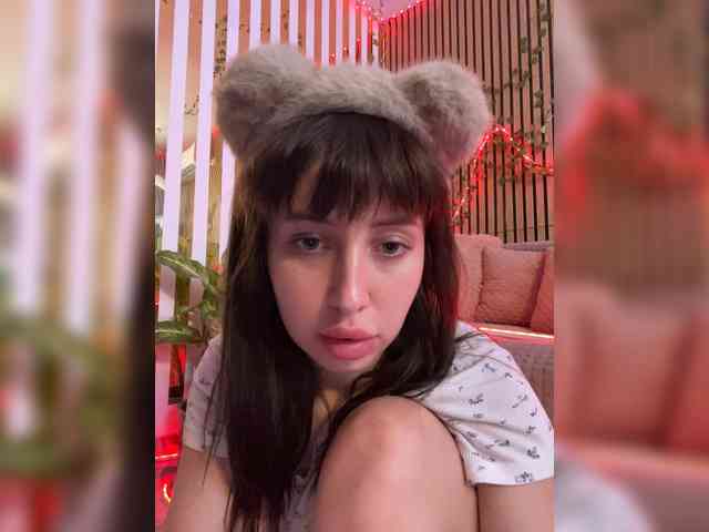 -Violetttttka-'s chat room