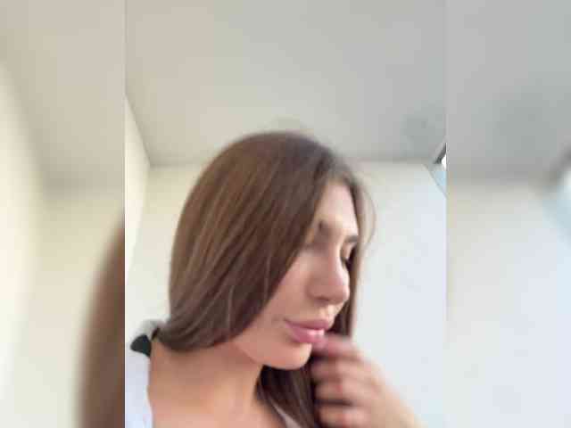 -EmilyBaby-'s chat room