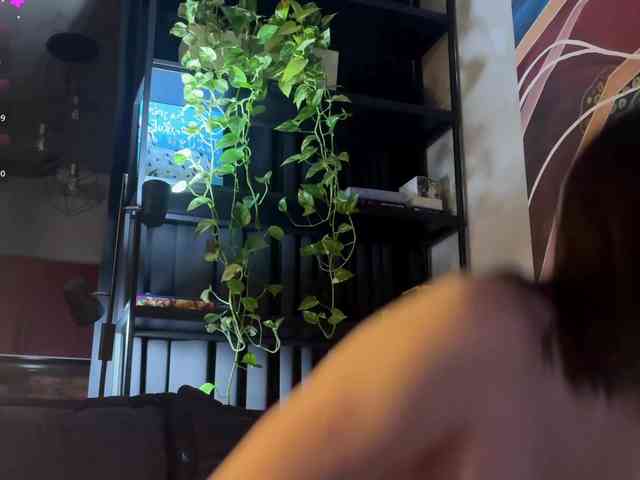 -Your-Michelle-'s chat room