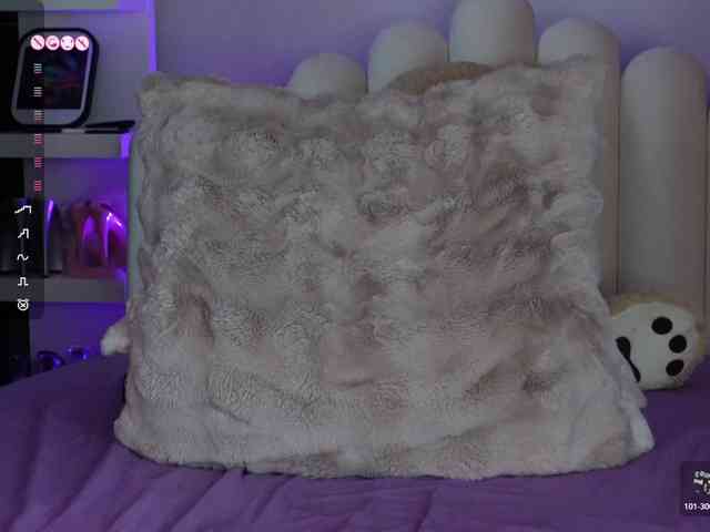 AngelaMyst's chat room