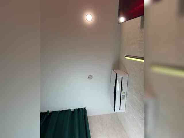 _Ellidi_'s chat room