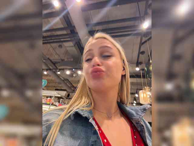 _Katrinka_'s chat room