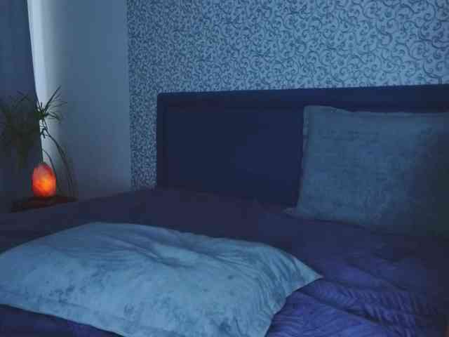 Kristi_Wolf's chat room