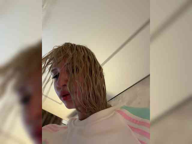 Cristi-Candy's chat room
