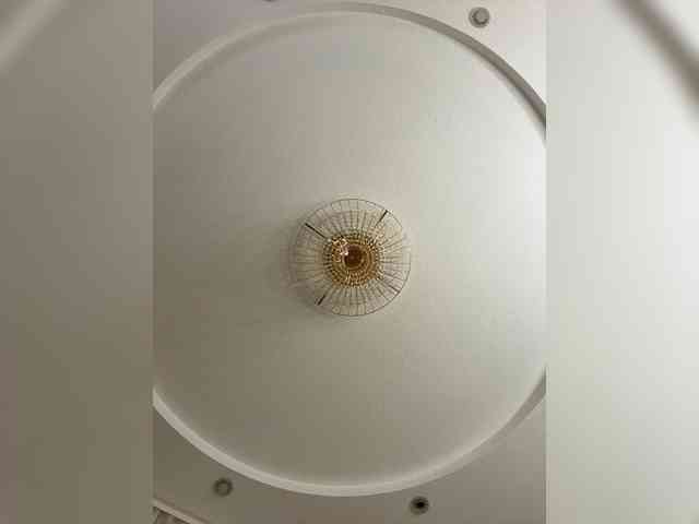 VICTORIA_'s chat room