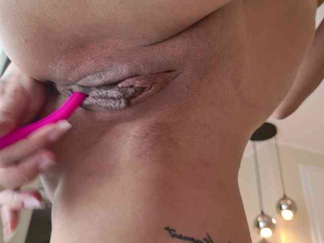 LennaGodess's chat room