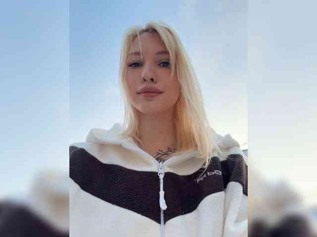 Cristi-Candy's chat room