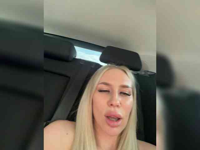 -Lovensesgirl-'s chat room