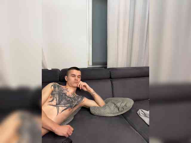 AAOneLove's chat room
