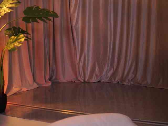 NatyDesiree's chat room