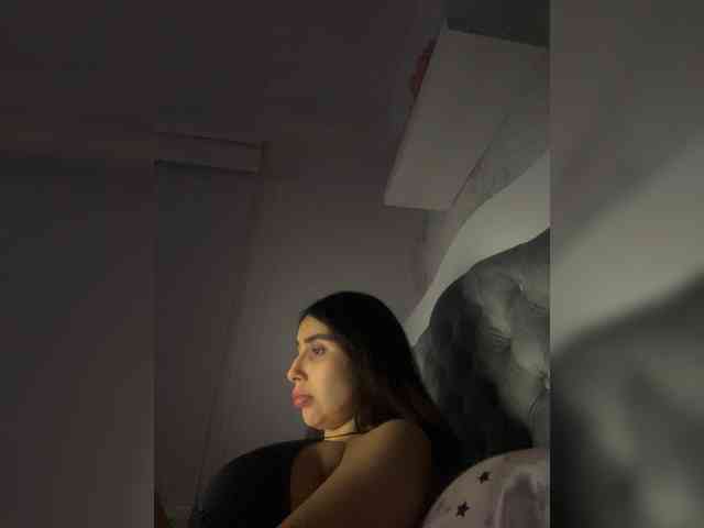 SallyeLeins's chat room