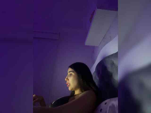 SallyeLeins's chat room