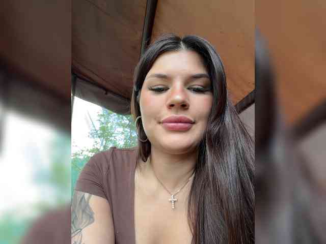 -MaybeBaby-'s chat room