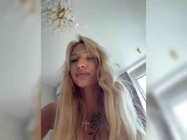 Cristi-Candy's chat room