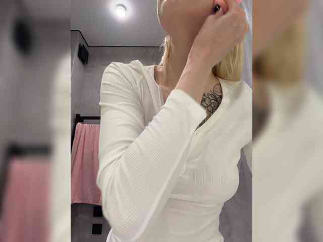 Cristi-Candy's chat room