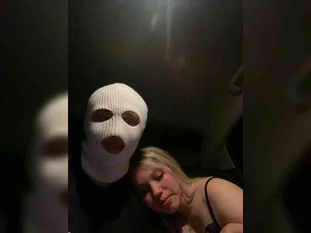 NikkiAlex's chat room