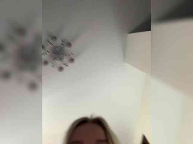 -Riviera-'s chat room